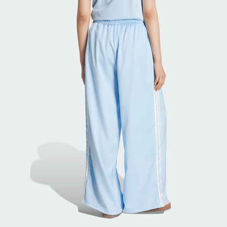 ADIDAS ORIGINALS Pantalon 3 bandes volants jambes larges satin adidas Originals Clear Sky FEMME